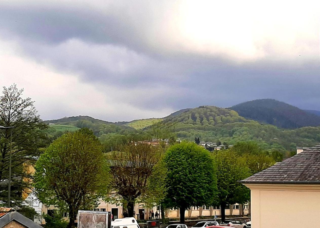 Charmant Petit Studio Bagneres-de-Bigorre Bagian luar foto